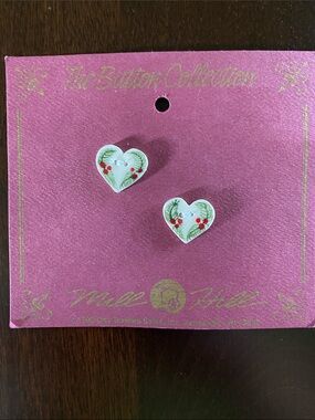 Mill Hill Heart Buttons